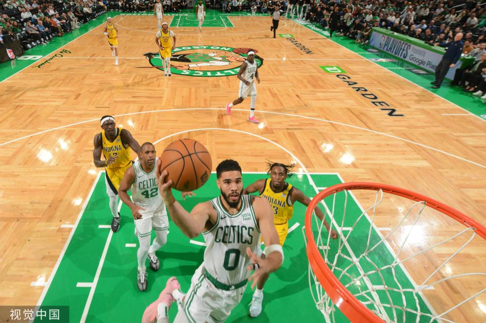 参会者们纷 参会者们纷