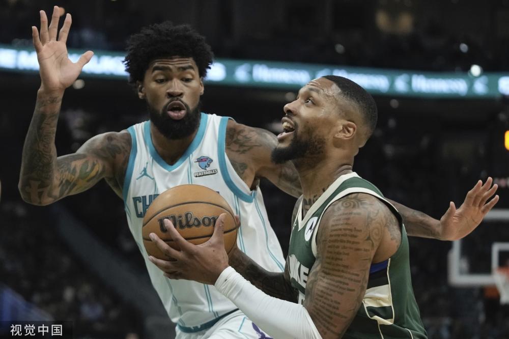 形成了鲜明 形成了鲜明